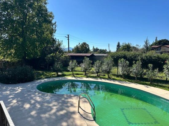 Karadağ Manzaralı, Özel Havuzlu 3+1 Geleneksel Bungalov – Uzun Dönem Kiralık