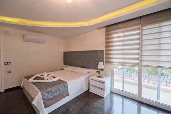 Dalyan Gülpınar’da Satılık Lüks Müstakil Villa