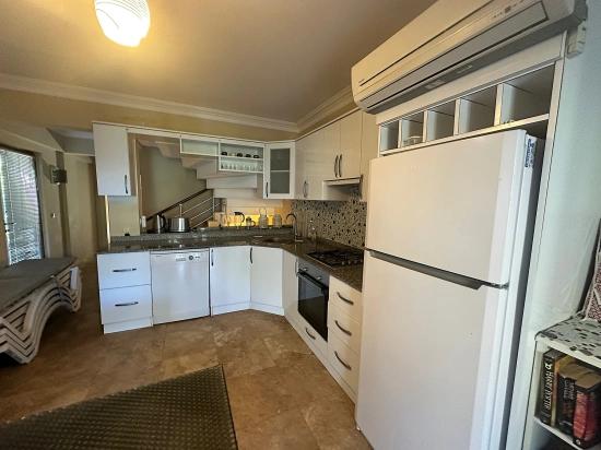 Dalyan Maraş Bölgesinde , Nehir Manzaralı Satılık Villa