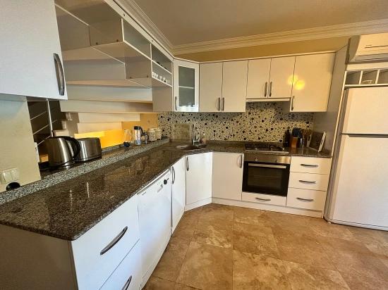 Dalyan Maraş Bölgesinde , Nehir Manzaralı Satılık Villa