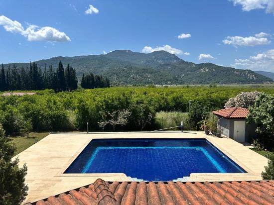 6.000 M² Özel Arazide Konumlanan Lüks Doğa Villası