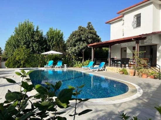 Dalyan Okçular'da 1000 M2 Arsa İçerisinde Satılık Dubleks