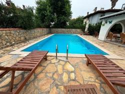 Ortaca Dalyan Mah. Satılık 3+1 Villa - 454 m²