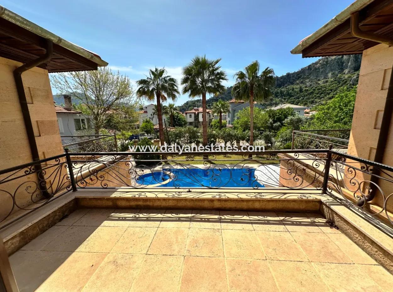 Dalyan Gülpınarda Kapodakya Taşından Yapılmış Konak Tarzı Villa