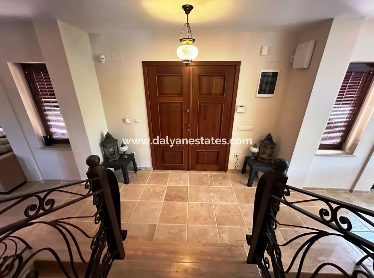 Dalyan Gülpınarda Kapodakya Taşından Yapılmış Konak Tarzı Villa