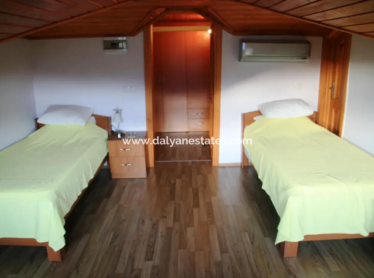 Dalyan Gülpınarda Göl Ve Dağ Manzaralı Satılık Çiftlik Evi