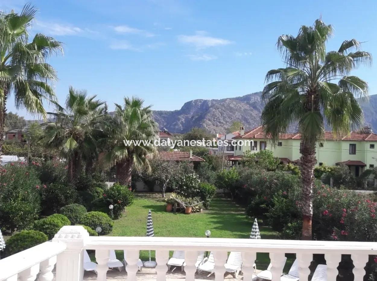 Dalyan Gülpınarda 1100 M2 Arsa İçerisinde Satılık Villa