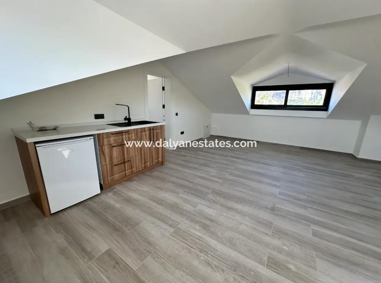 Dalyan Metinler  De Satılık Villa