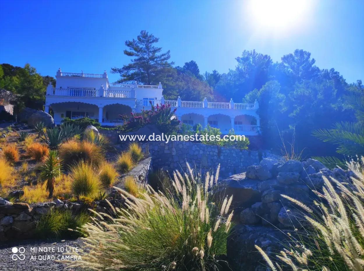 Dalyan Gökbel De Full İztuzu Plajı Ve Deniz Manzaralı Satılık Villa