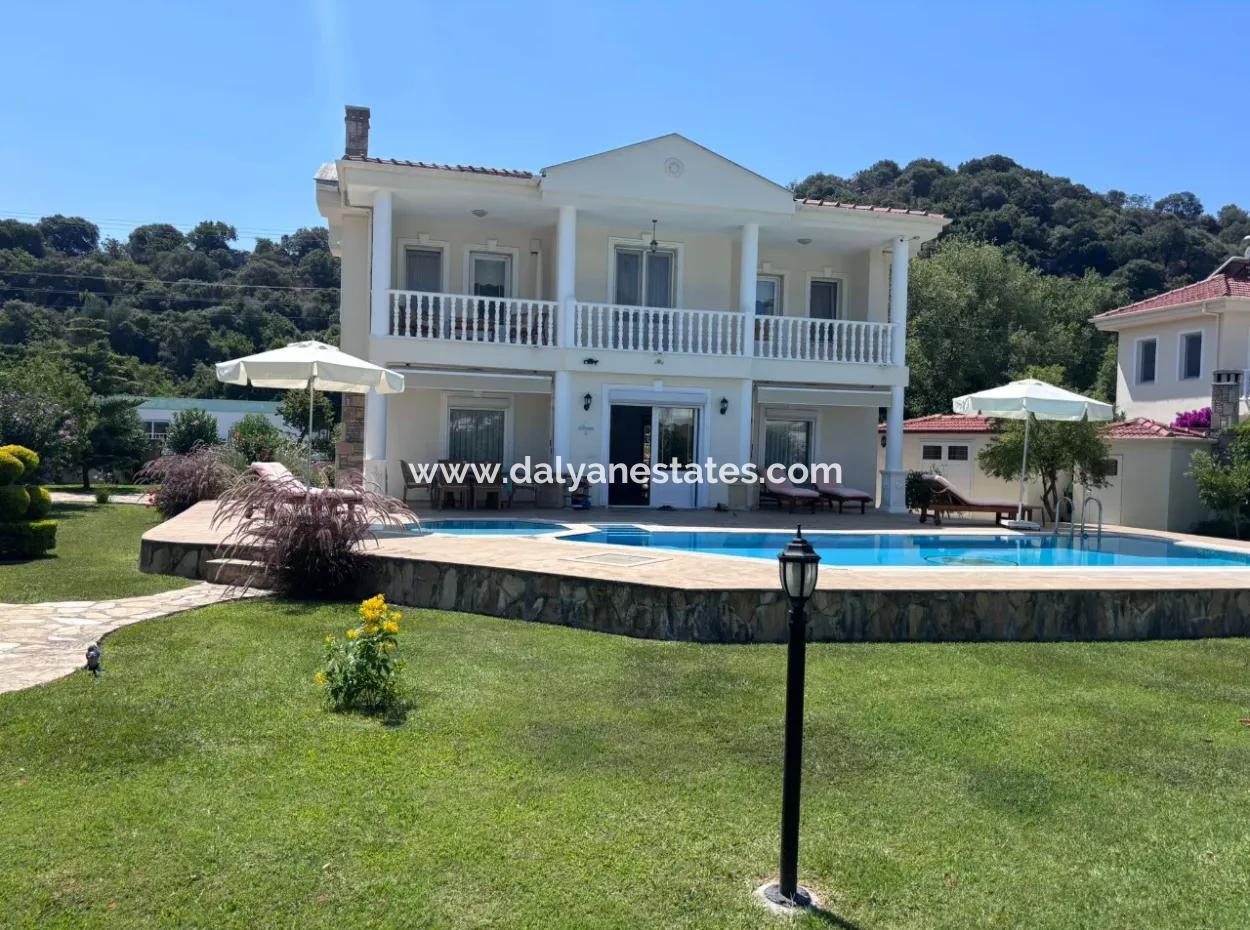 Dalyan Maraş 'Ta Kral Mezarları Manzaralı Eşsiz Villa