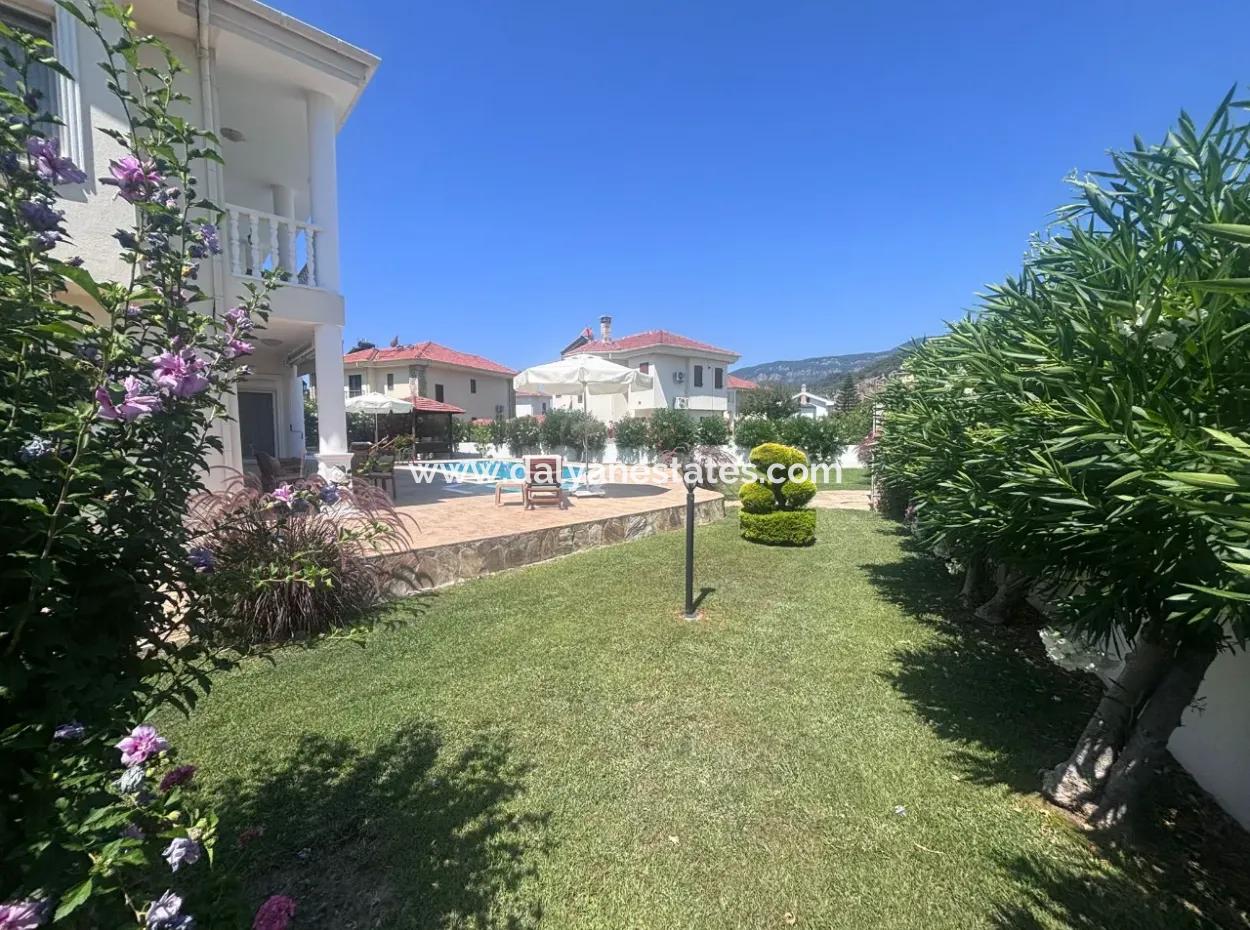 Dalyan Maraş 'Ta Kral Mezarları Manzaralı Eşsiz Villa