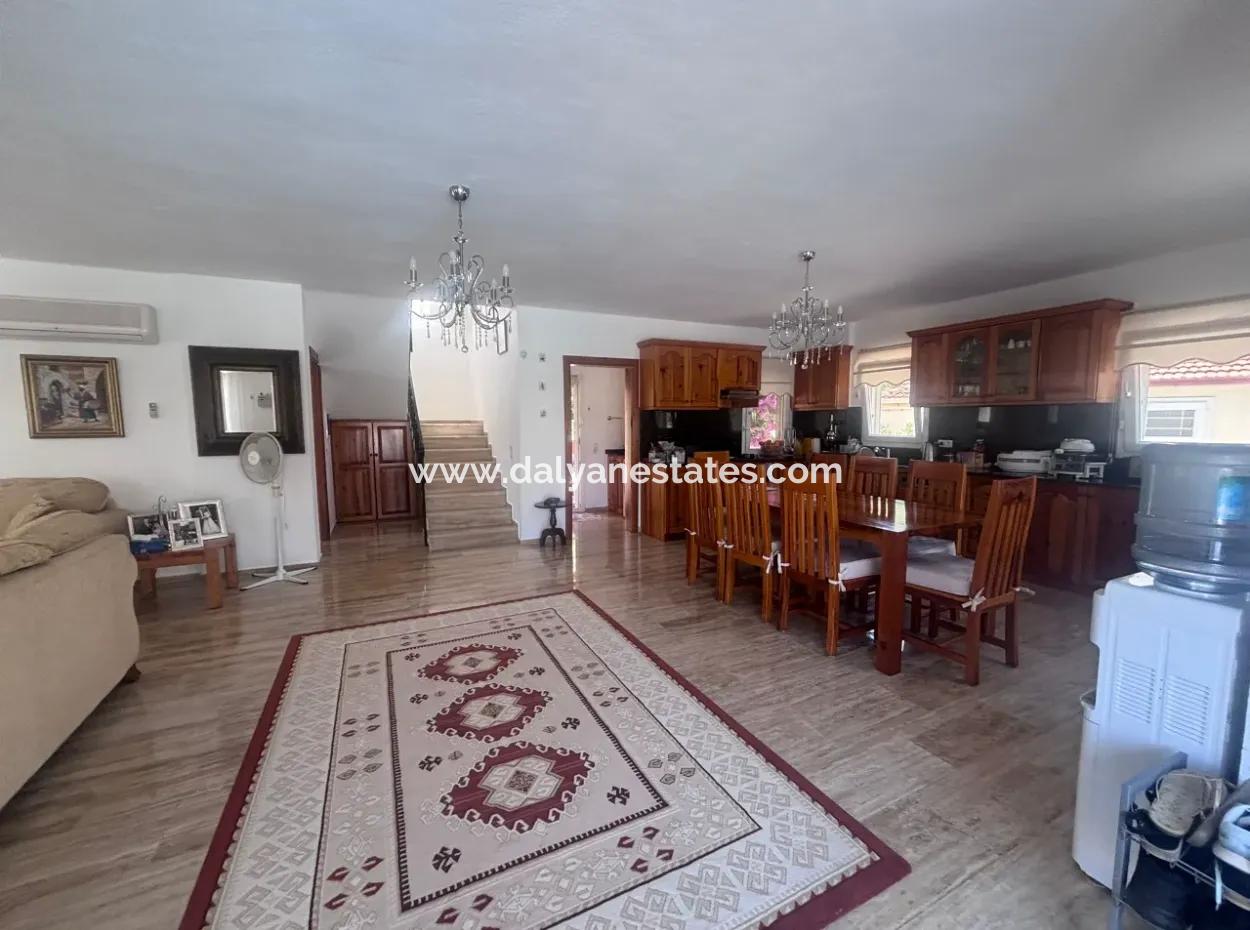 Dalyan Maraş 'Ta Kral Mezarları Manzaralı Eşsiz Villa