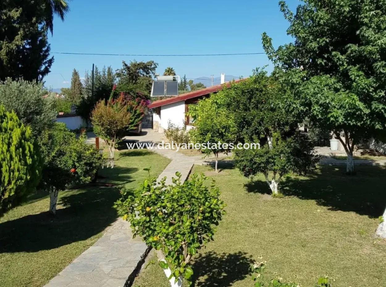 Dalyan Arıkbaşı Nda Satılık 1357 M2 Arsa İçersinde Bungalow