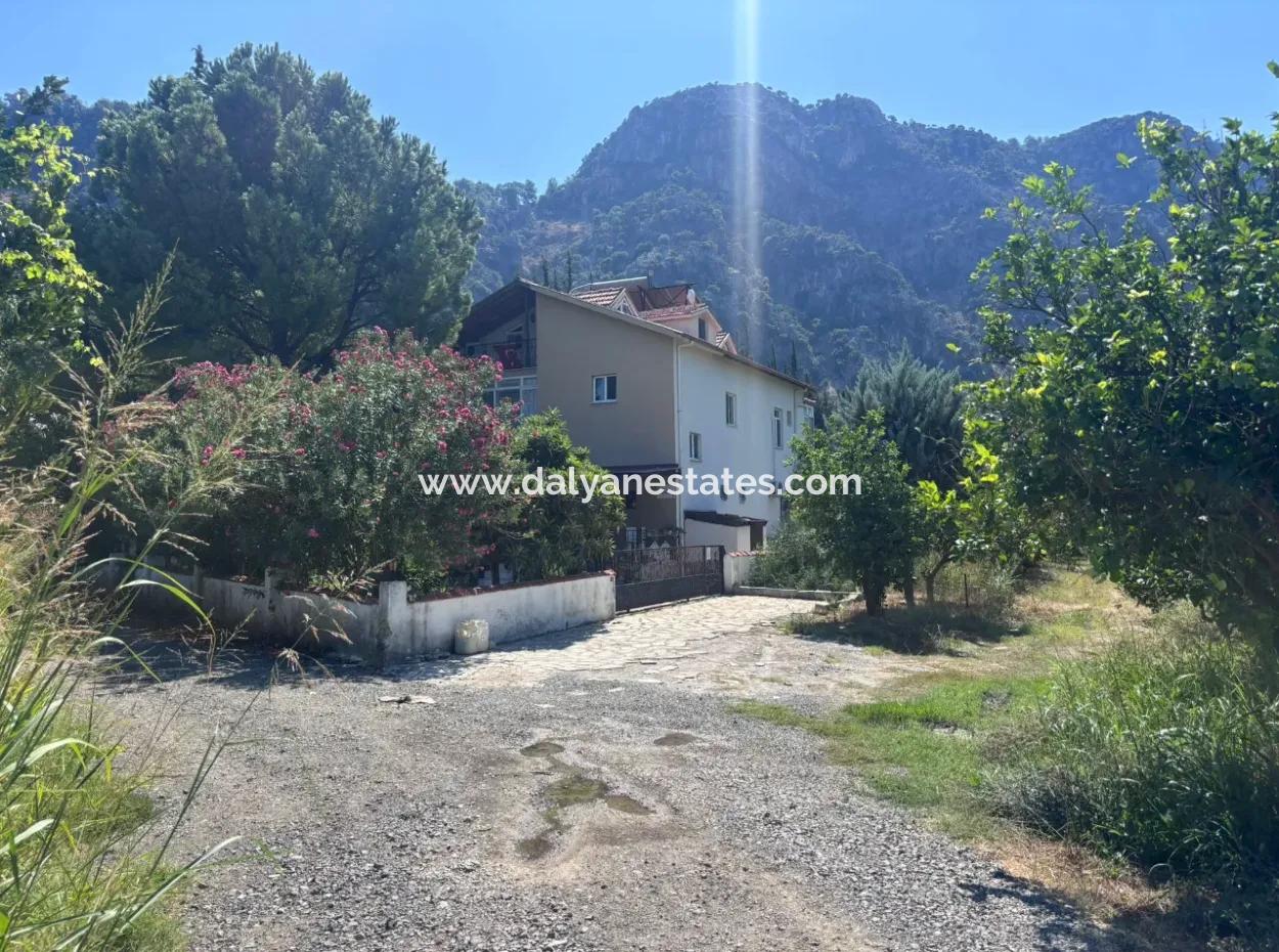 Dalyan Marmarlı Da 4011 M2 Arsa İçerisinde Satılık Villa