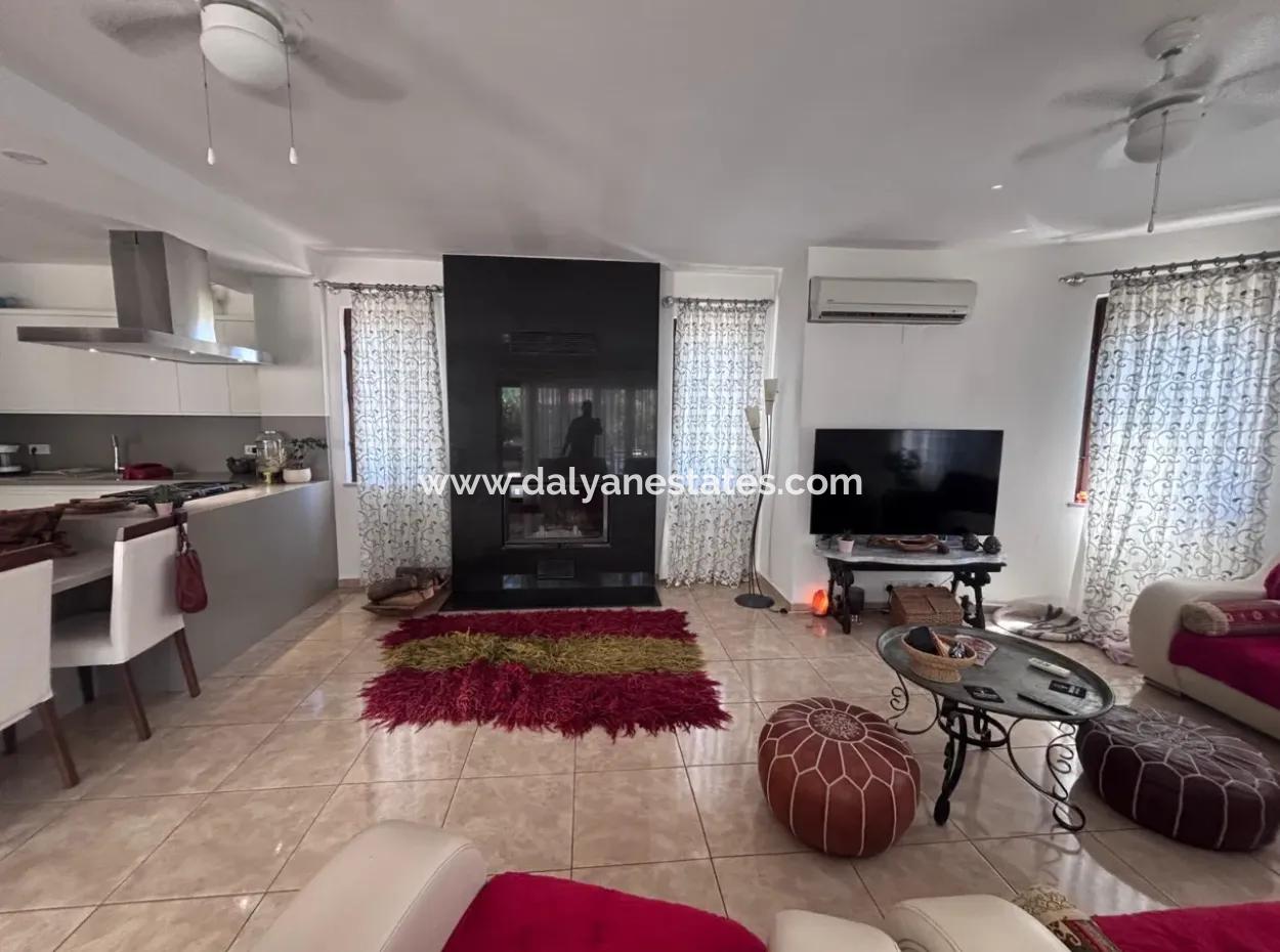 Dalyan Maraşta 980 M2 Arsa İçerisnde Müstakil Villa