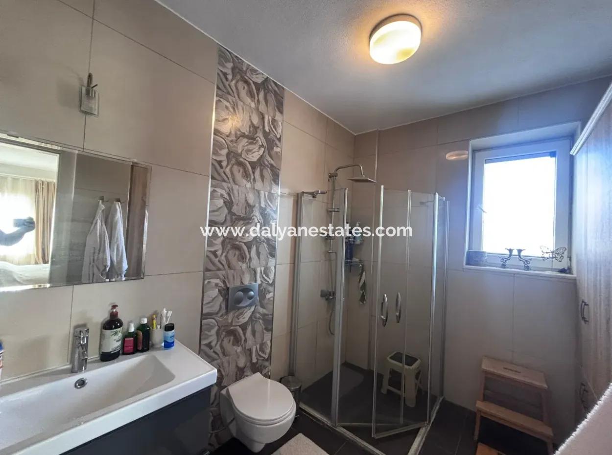 Dalyan Merkezde Satılık Tripleks Villa