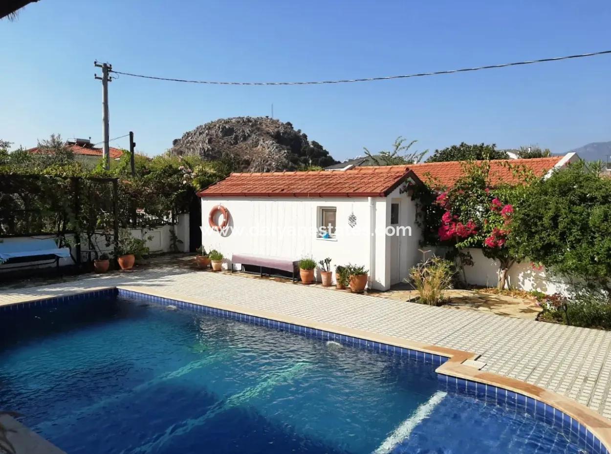 Dalyan Osmanağalarda Satılık Müstakil Villa