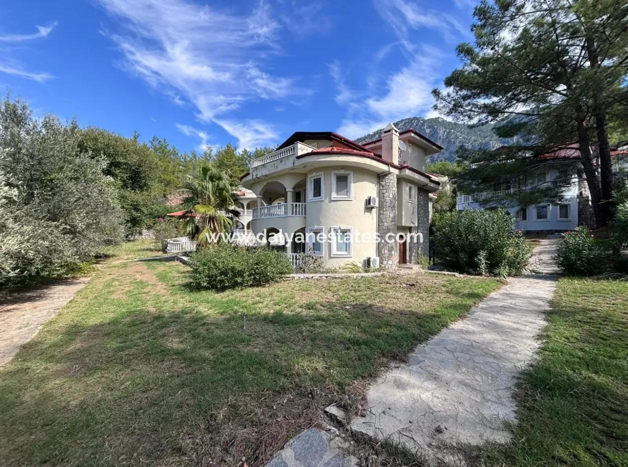 Exclusive Renovation Opportunity İn Akkaya Valley