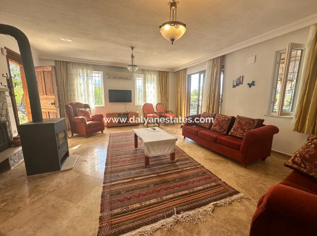 Dalyan Merkeze Yakın Kiralık Tek Katlı Havuzlu Ev
