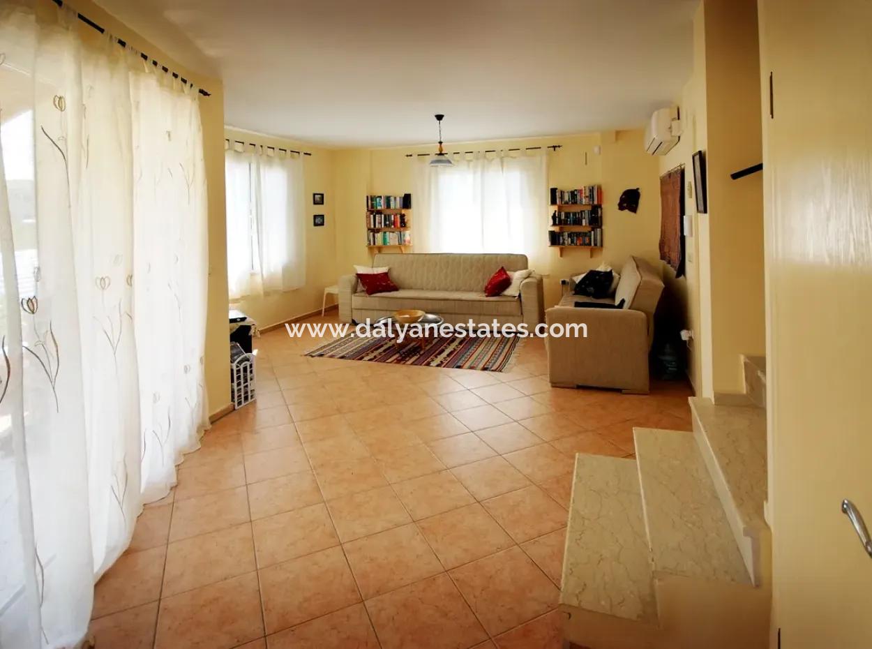 3+1 Sitesinde Mesken Villa