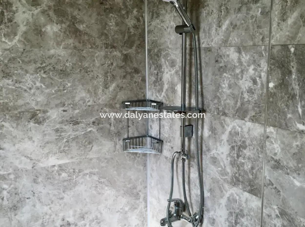 Dalyan Gülpınarda 1100 M2 Arsa İçerisinde Satılık Villa