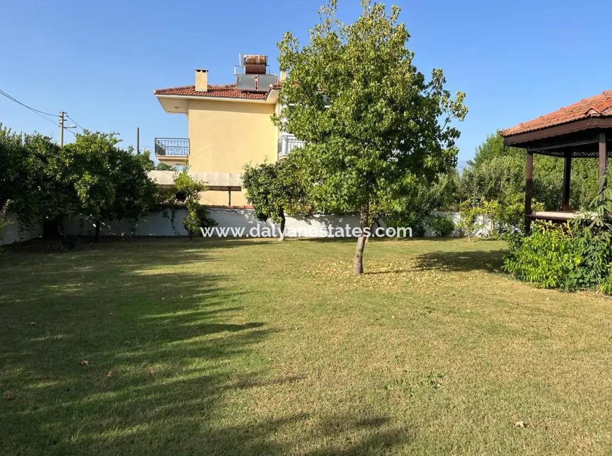 Dalyan Okçular Da 1000 M2 Arsa İçersinde Satılık Villa