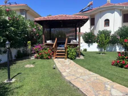 Dalyan Maraş 'Ta Kral Mezarları Manzaralı Eşsiz Villa