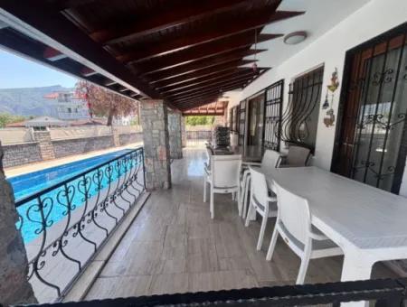 Dalyan Merkez 'De Satılık Triplex Villa