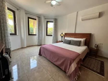 Dalyan Maraşta 980 M2 Arsa İçerisnde Müstakil Villa