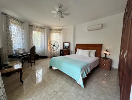 Dalyan Maraşta 980 M2 Arsa İçerisnde Müstakil Villa