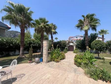 Dalyan Maraşta 980 M2 Arsa İçerisnde Müstakil Villa