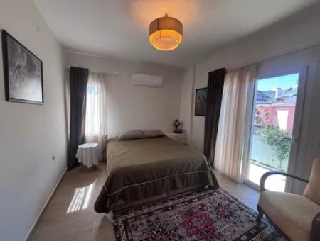 Dalyan Merkezde Satılık Tripleks Villa