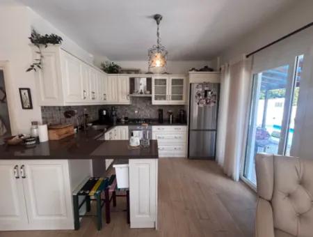 Dalyan Merkezde Satılık Tripleks Villa