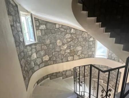 Exclusive Renovation Opportunity İn Akkaya Valley